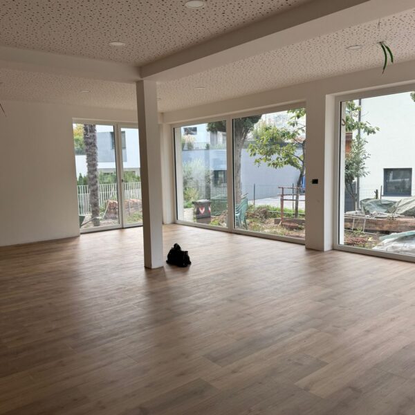 WhatsApp Image 2025-10-14 at 08.12.51 WhatsApp Image 2025-10-14 at 08.12.51